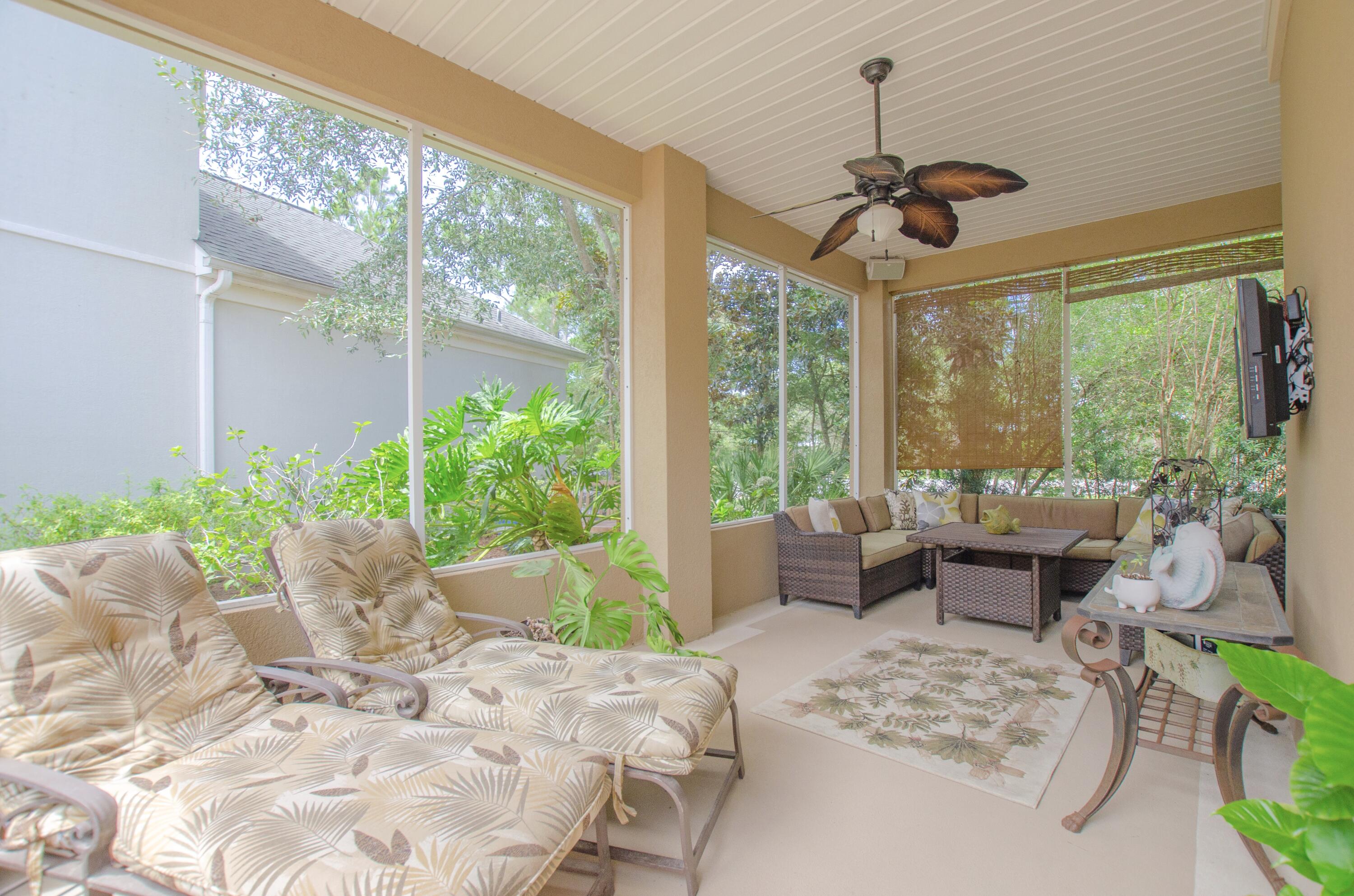 FAIRWAY VILLAS - Residential