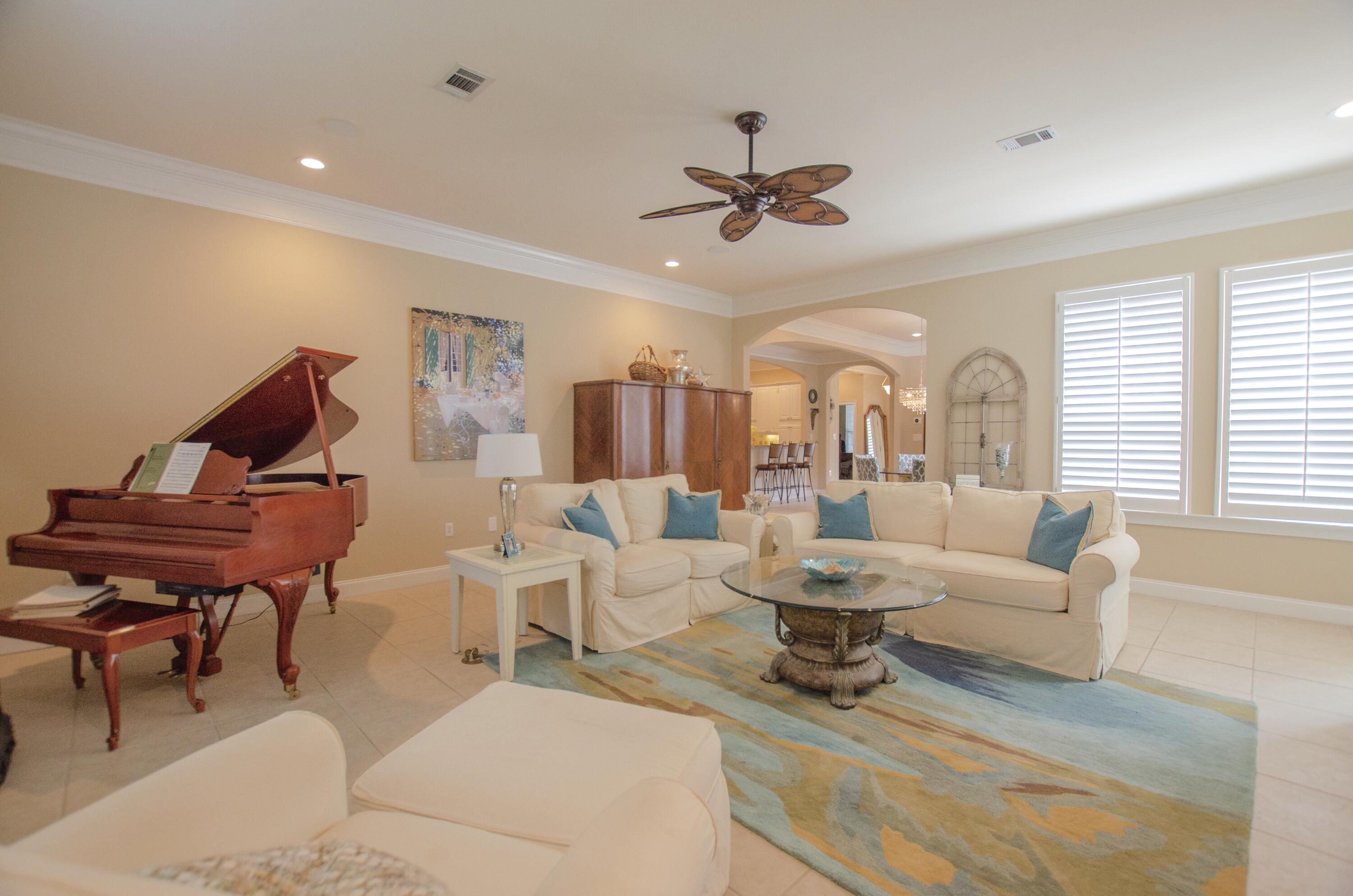 FAIRWAY VILLAS - Residential