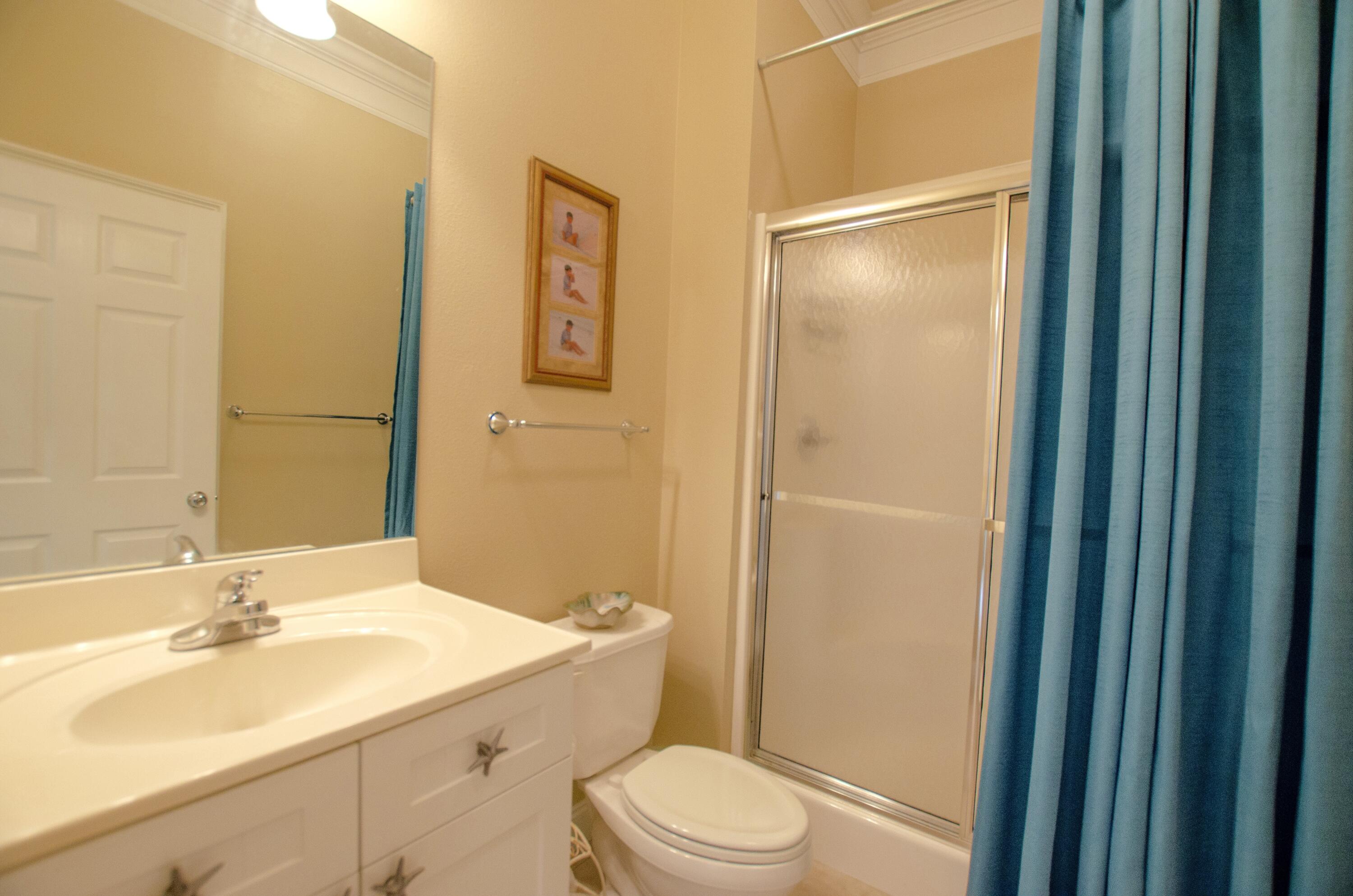 FAIRWAY VILLAS - Residential