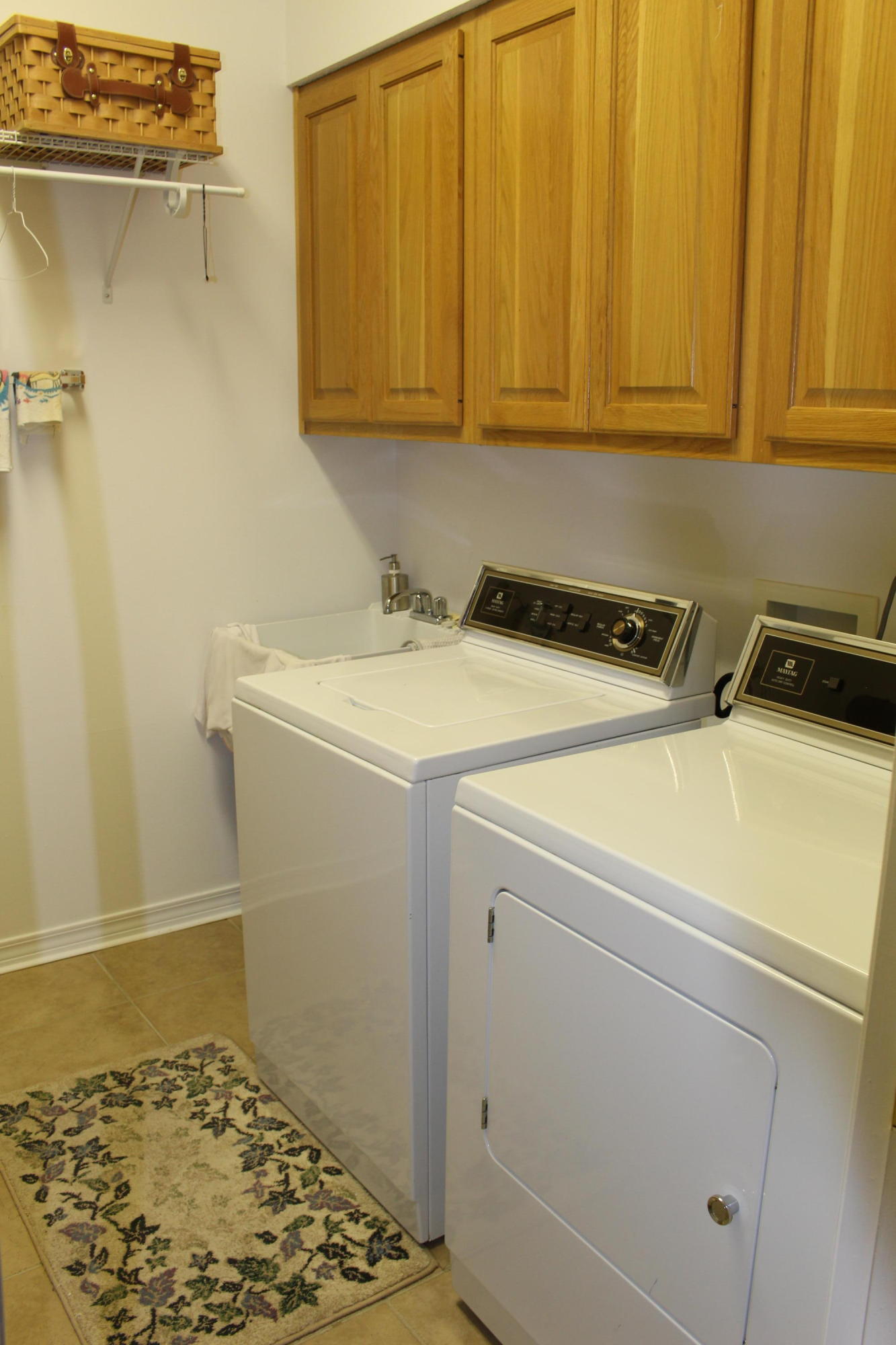 DANA POINTE - Residential