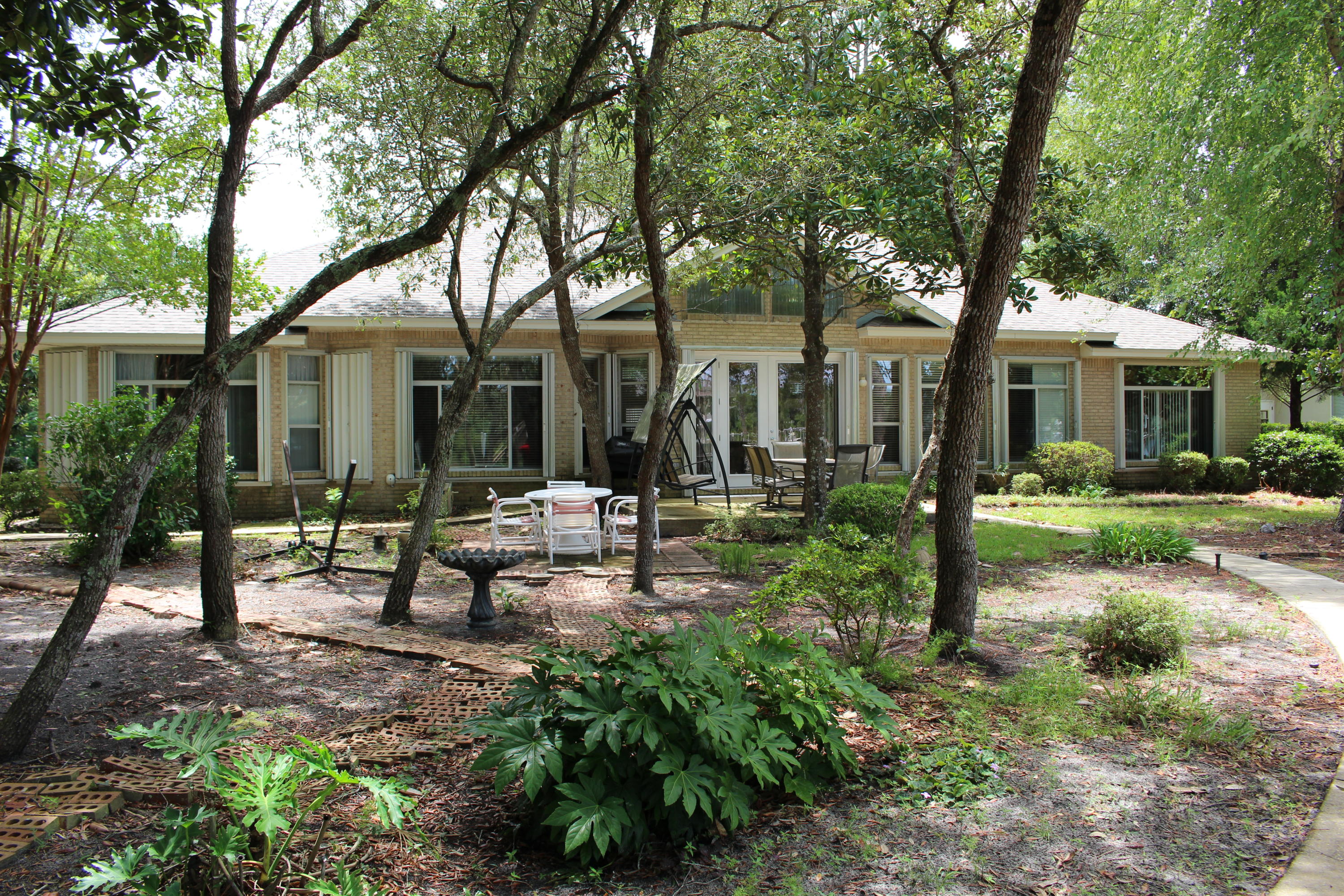 DANA POINTE - Residential