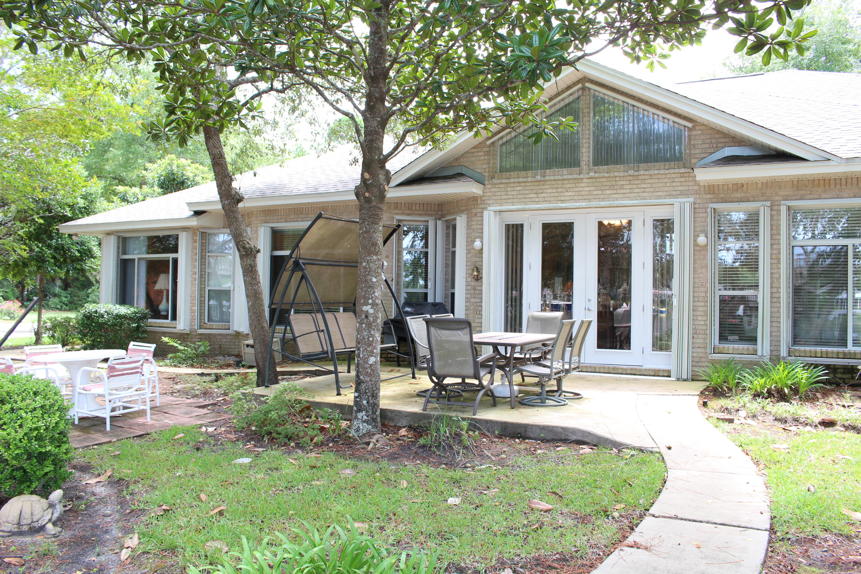 DANA POINTE - Residential