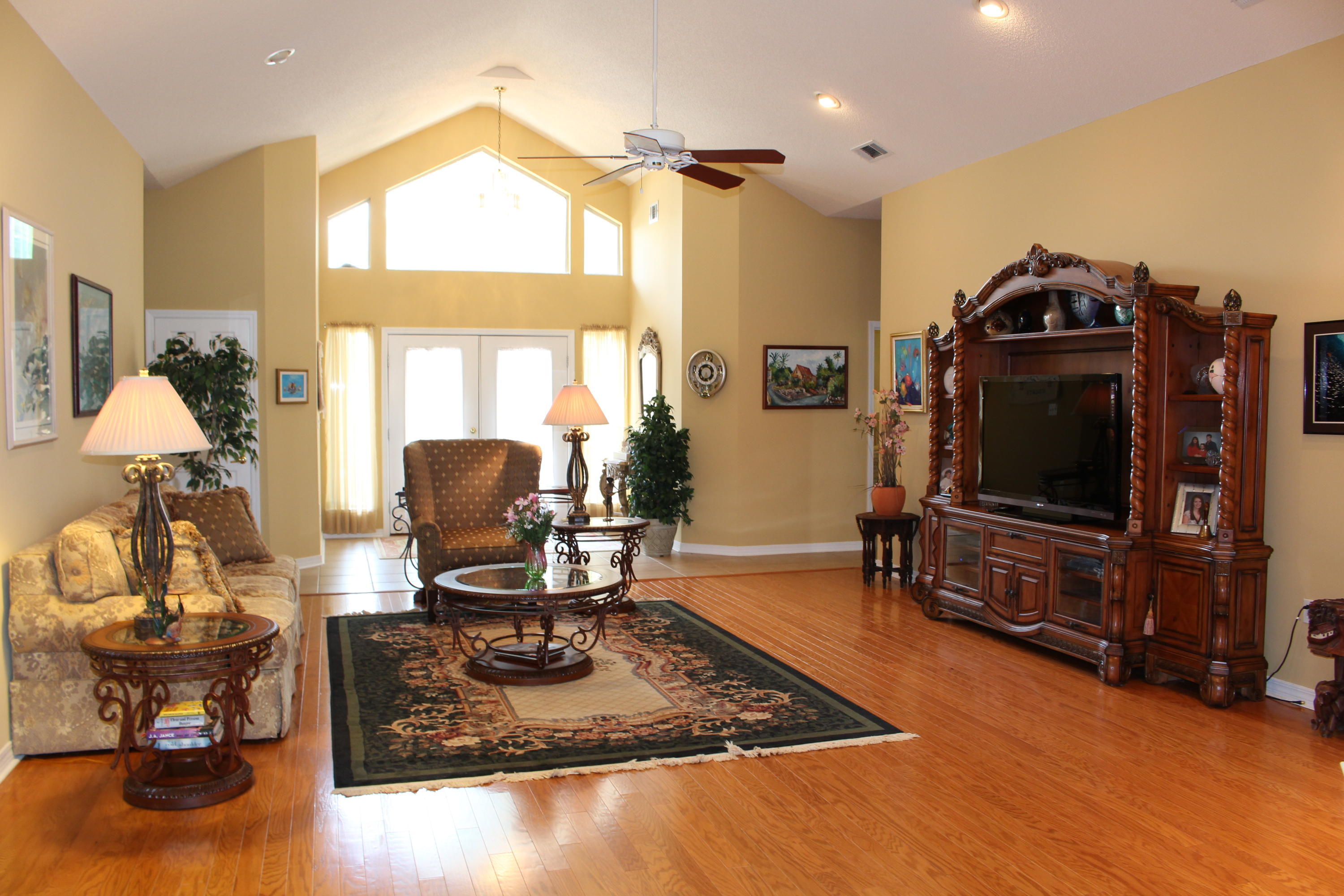 DANA POINTE - Residential