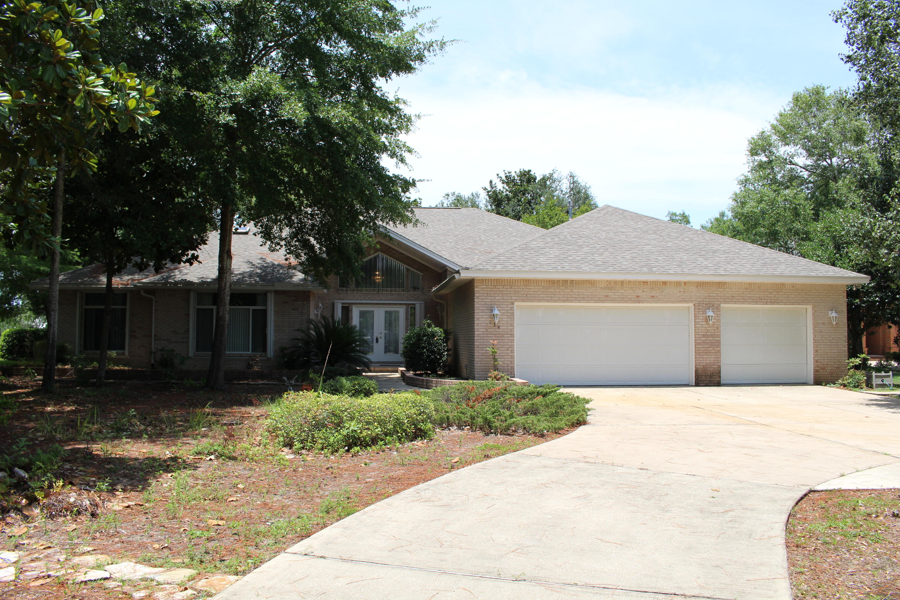 DANA POINTE - Residential