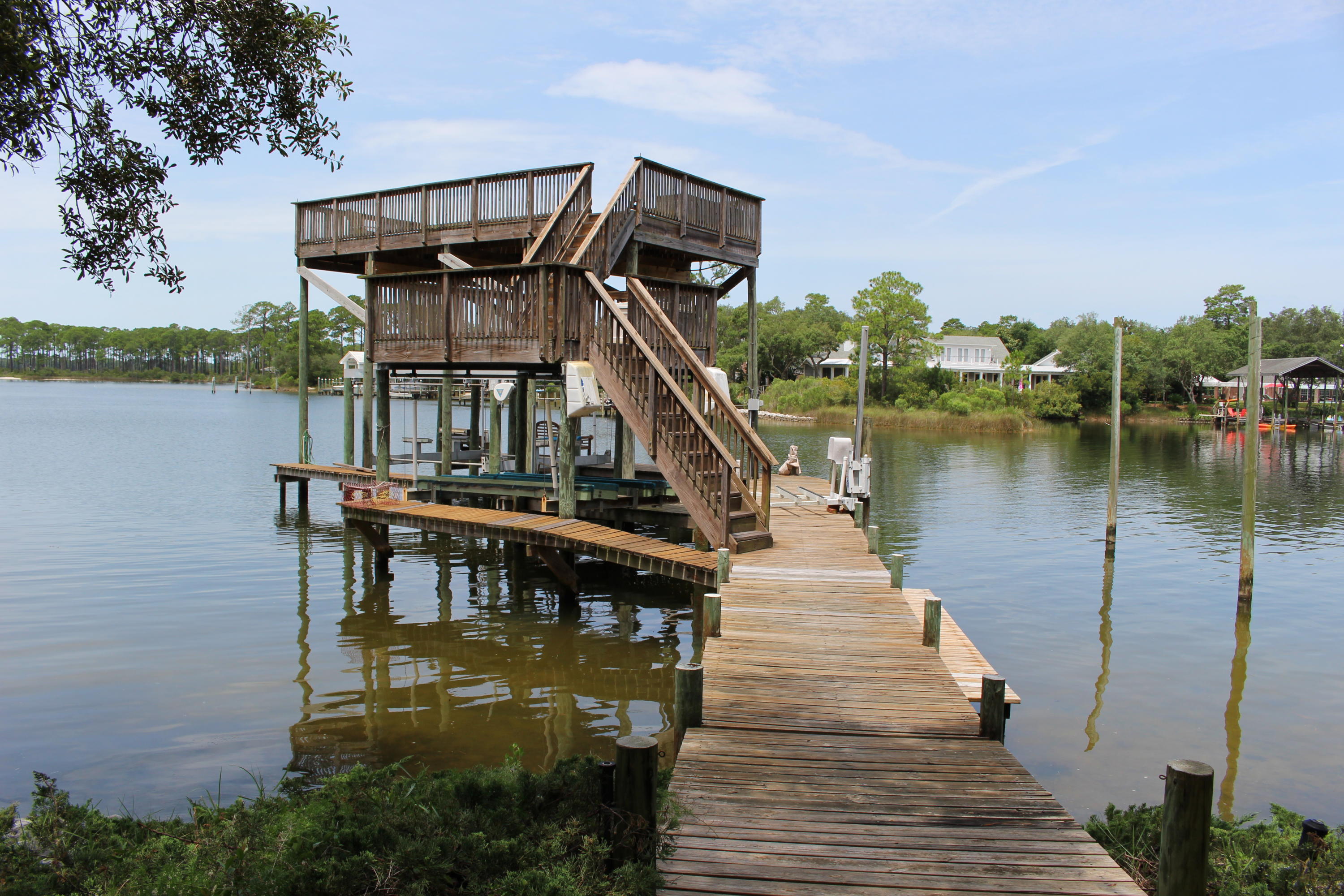 DANA POINTE - Residential