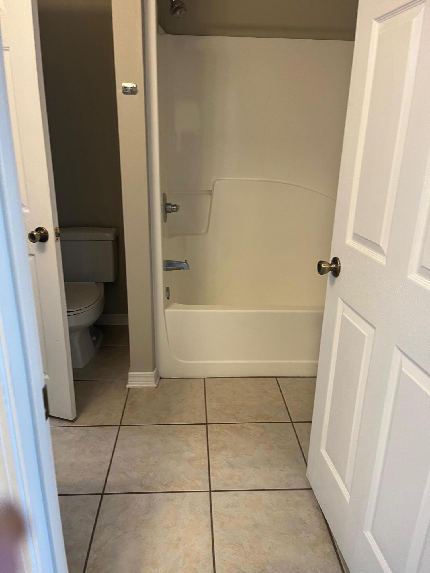 SHANYN TAYLOR OAKS - Residential