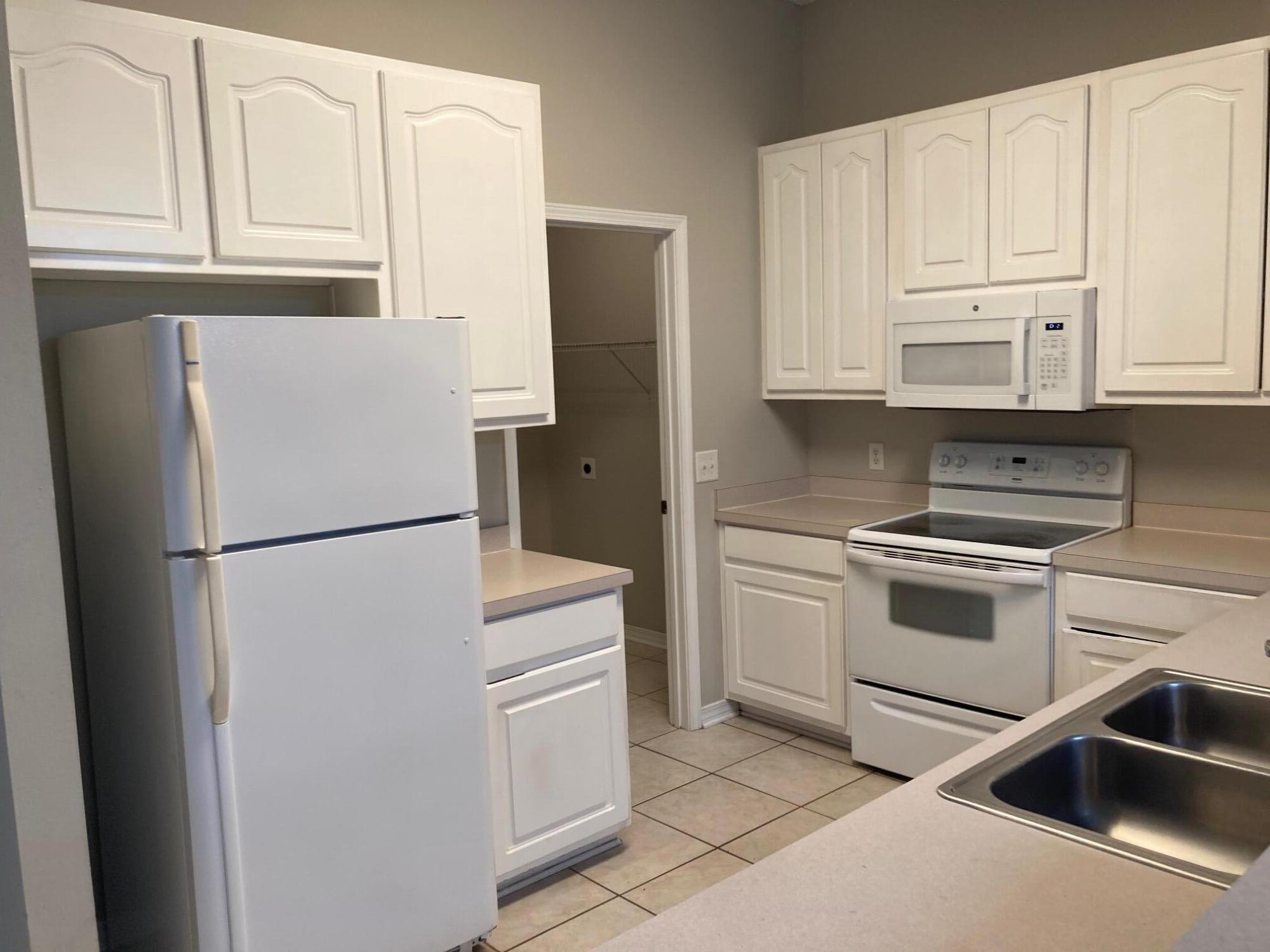 SHANYN TAYLOR OAKS - Residential