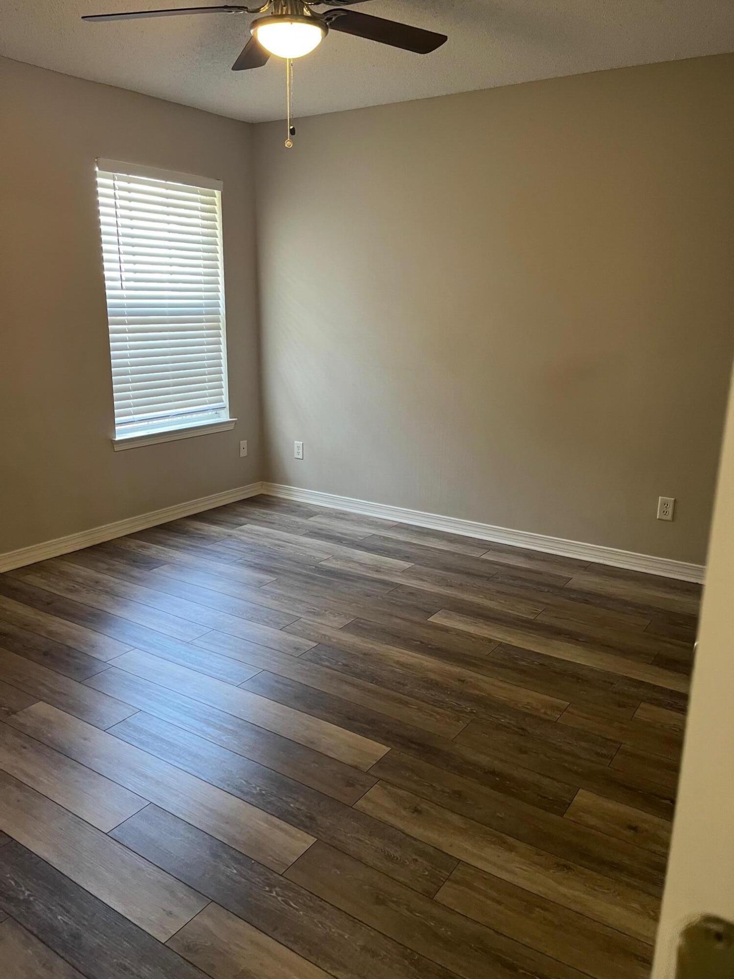 SHANYN TAYLOR OAKS - Residential