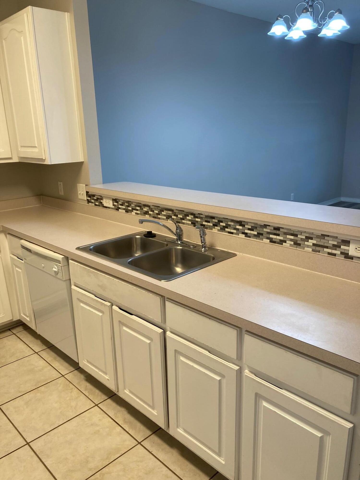 SHANYN TAYLOR OAKS - Residential