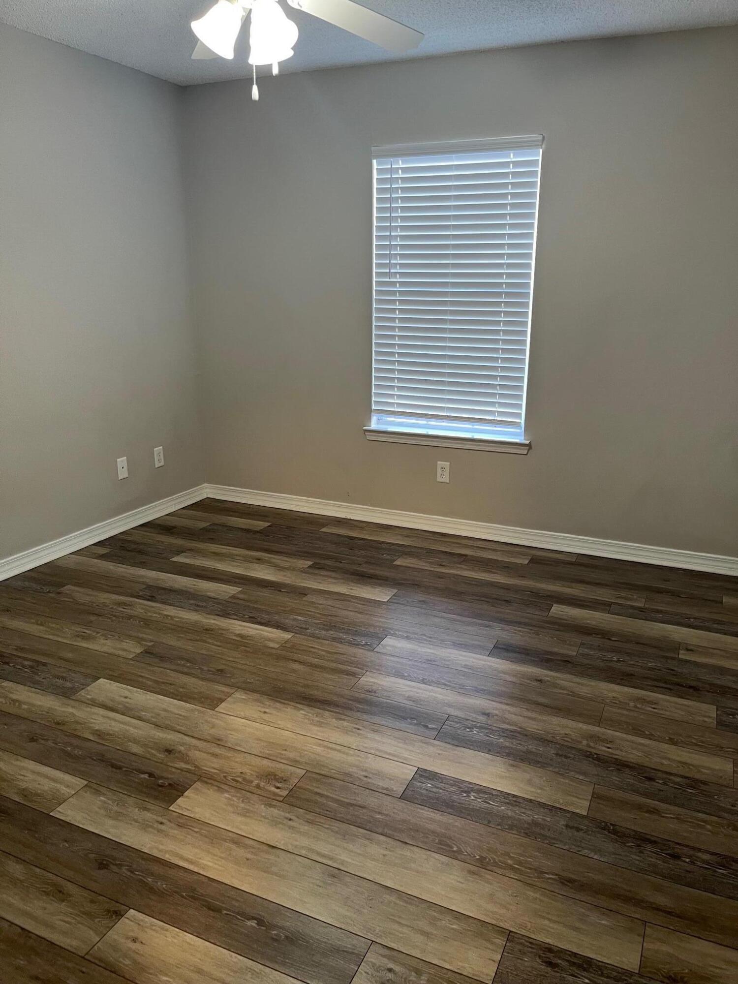 SHANYN TAYLOR OAKS - Residential