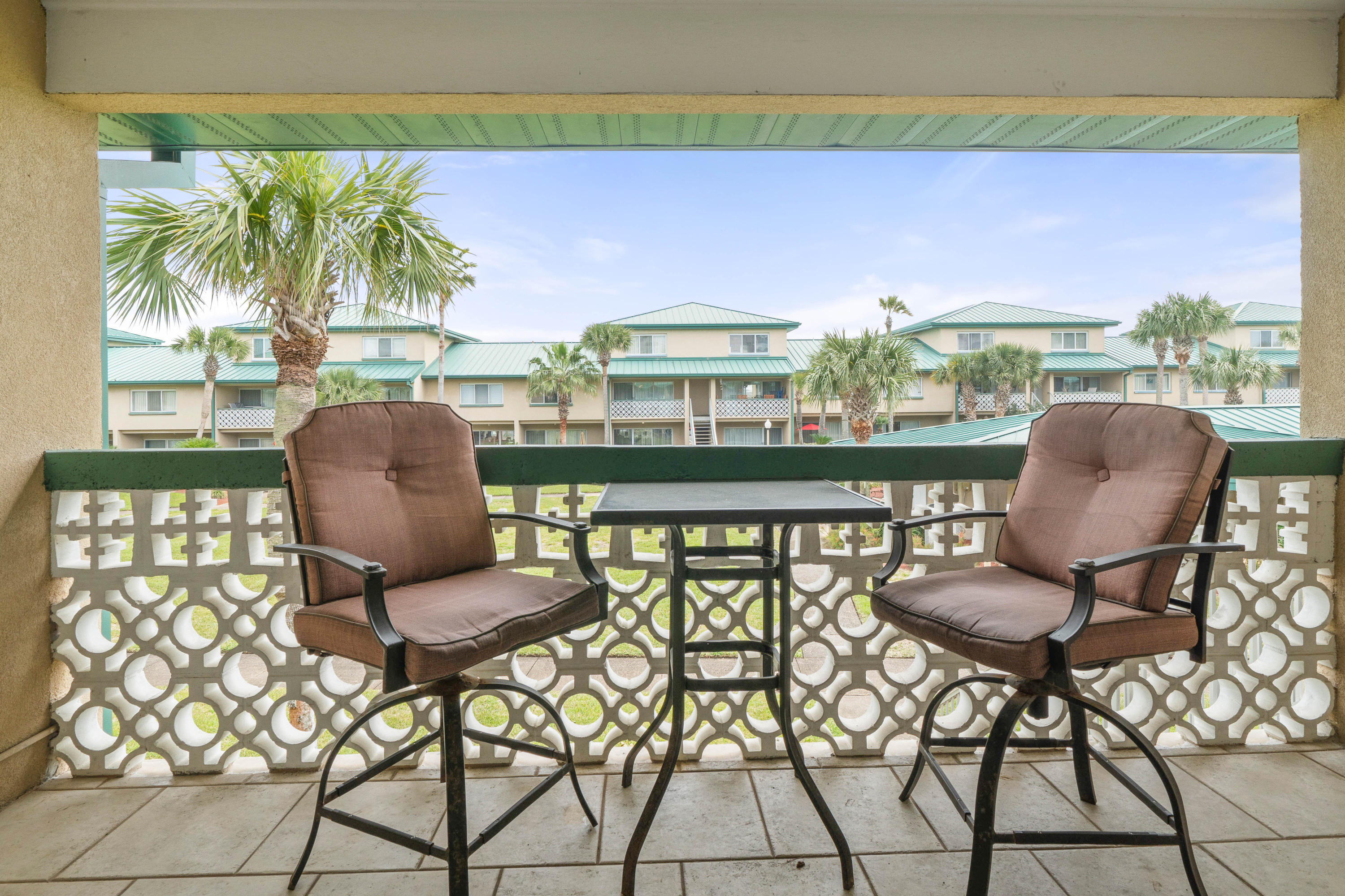 SEASPRAY CONDO - Residential