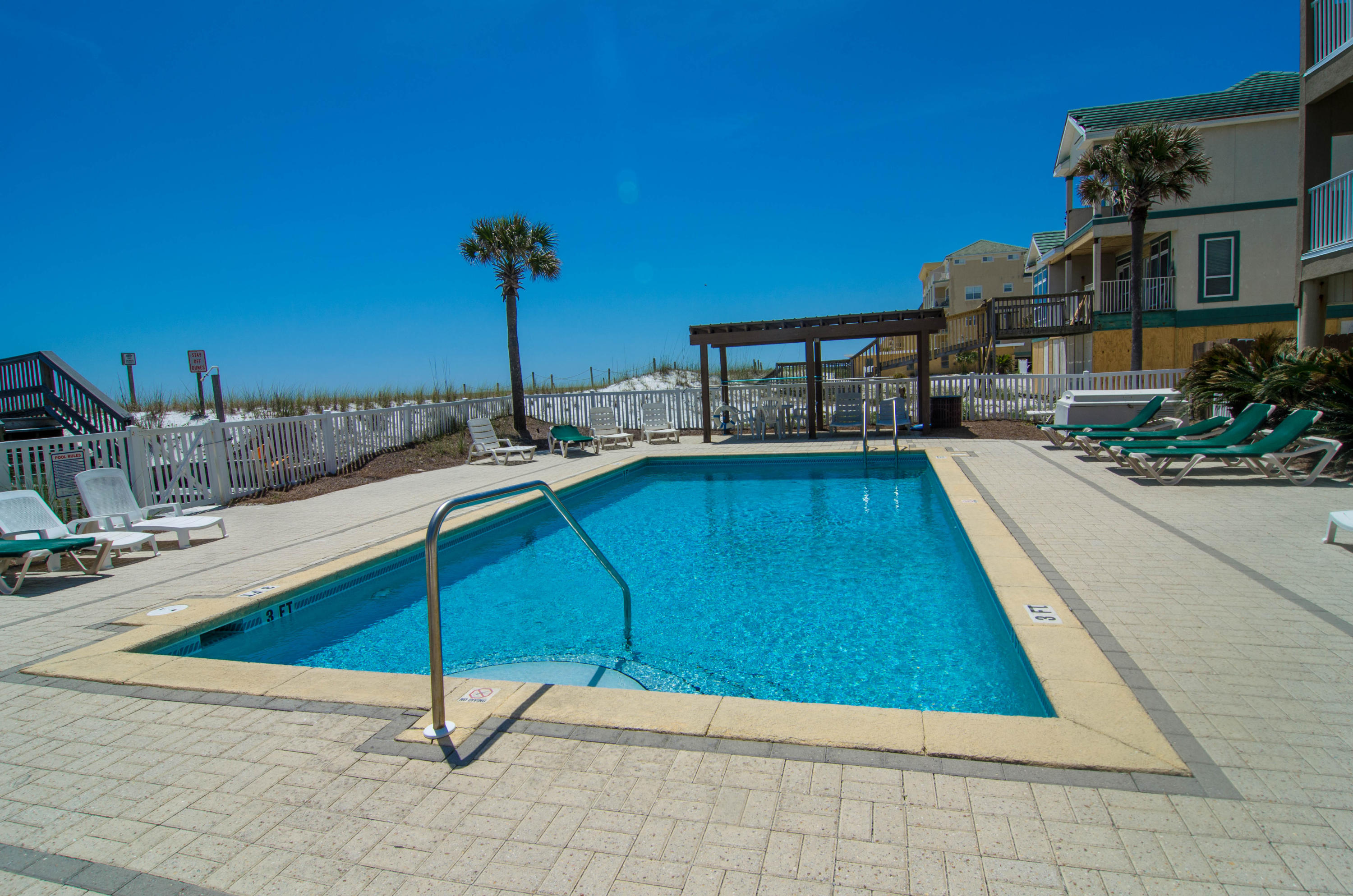 VERANDA CONDO - Residential