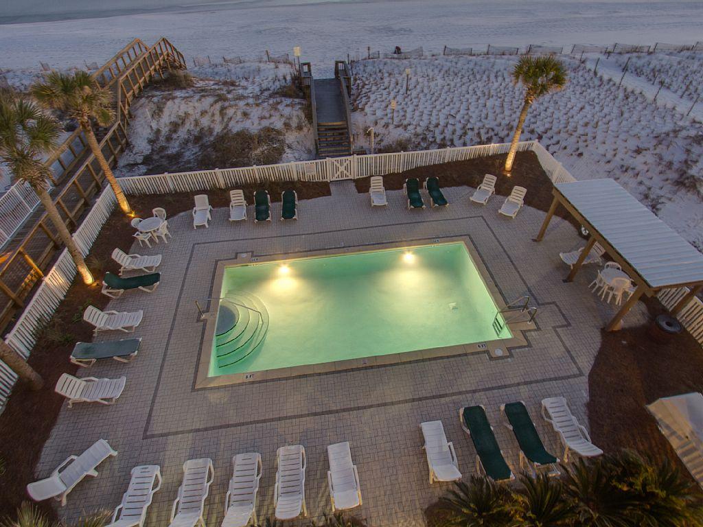 VERANDA CONDO - Residential