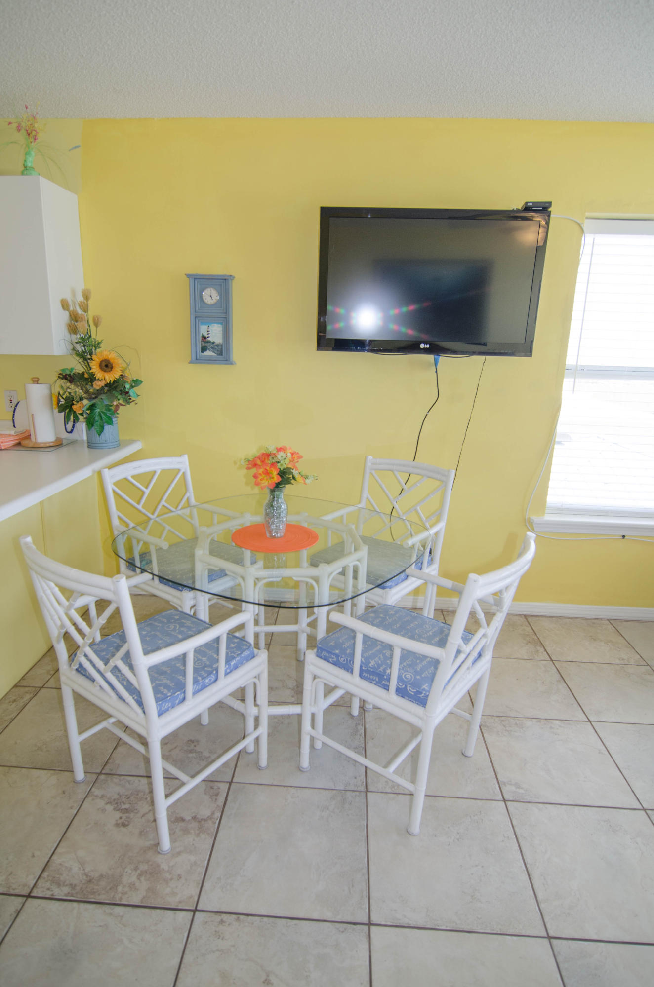 VERANDA CONDO - Residential