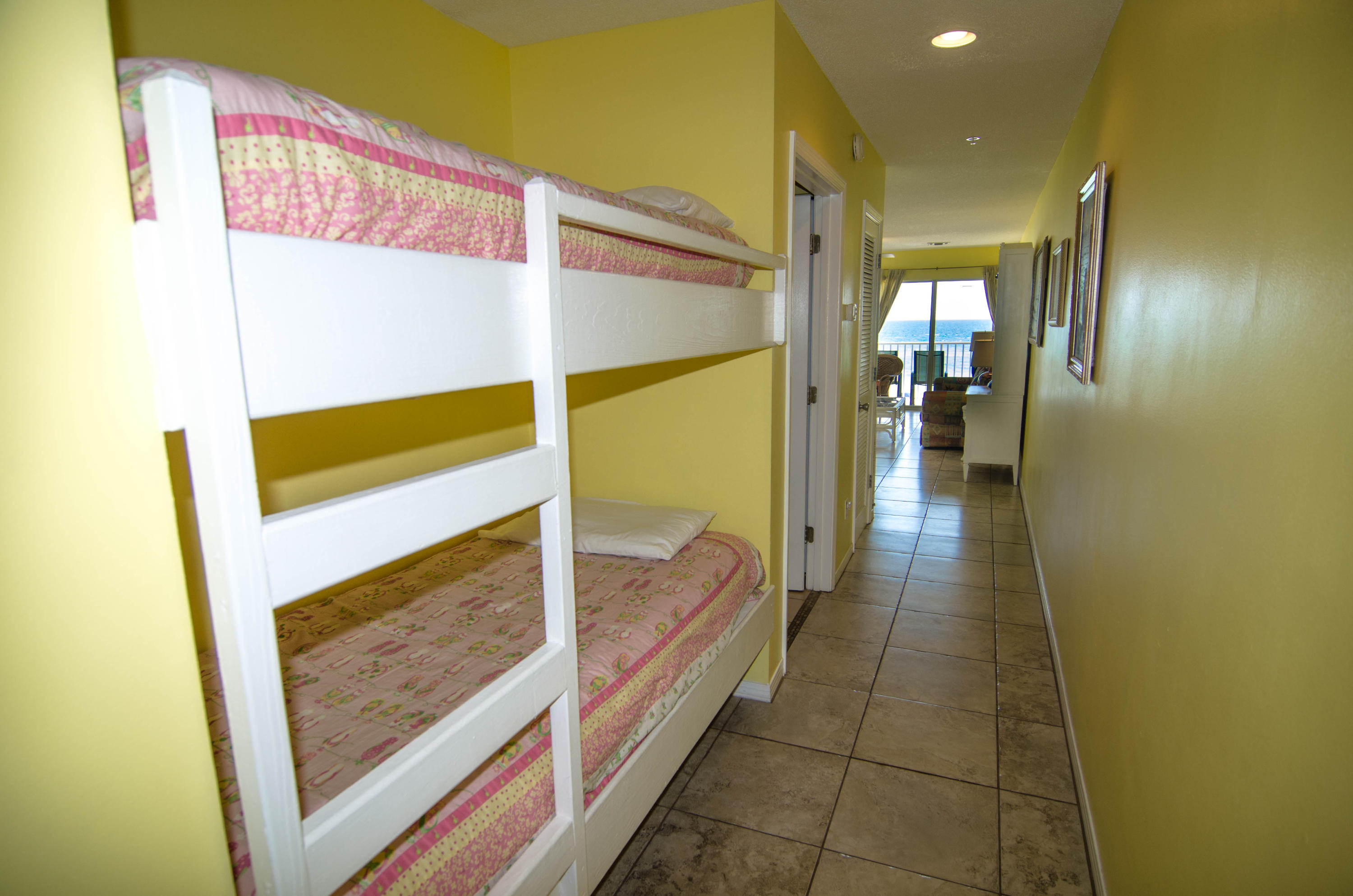 VERANDA CONDO - Residential