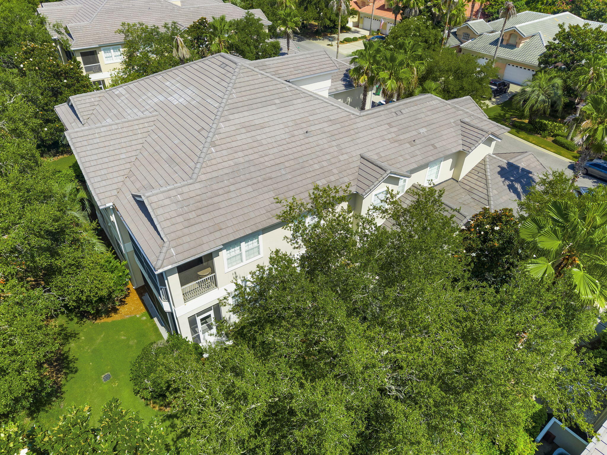 REGATTA BAY GOLF VILLAS - Residential