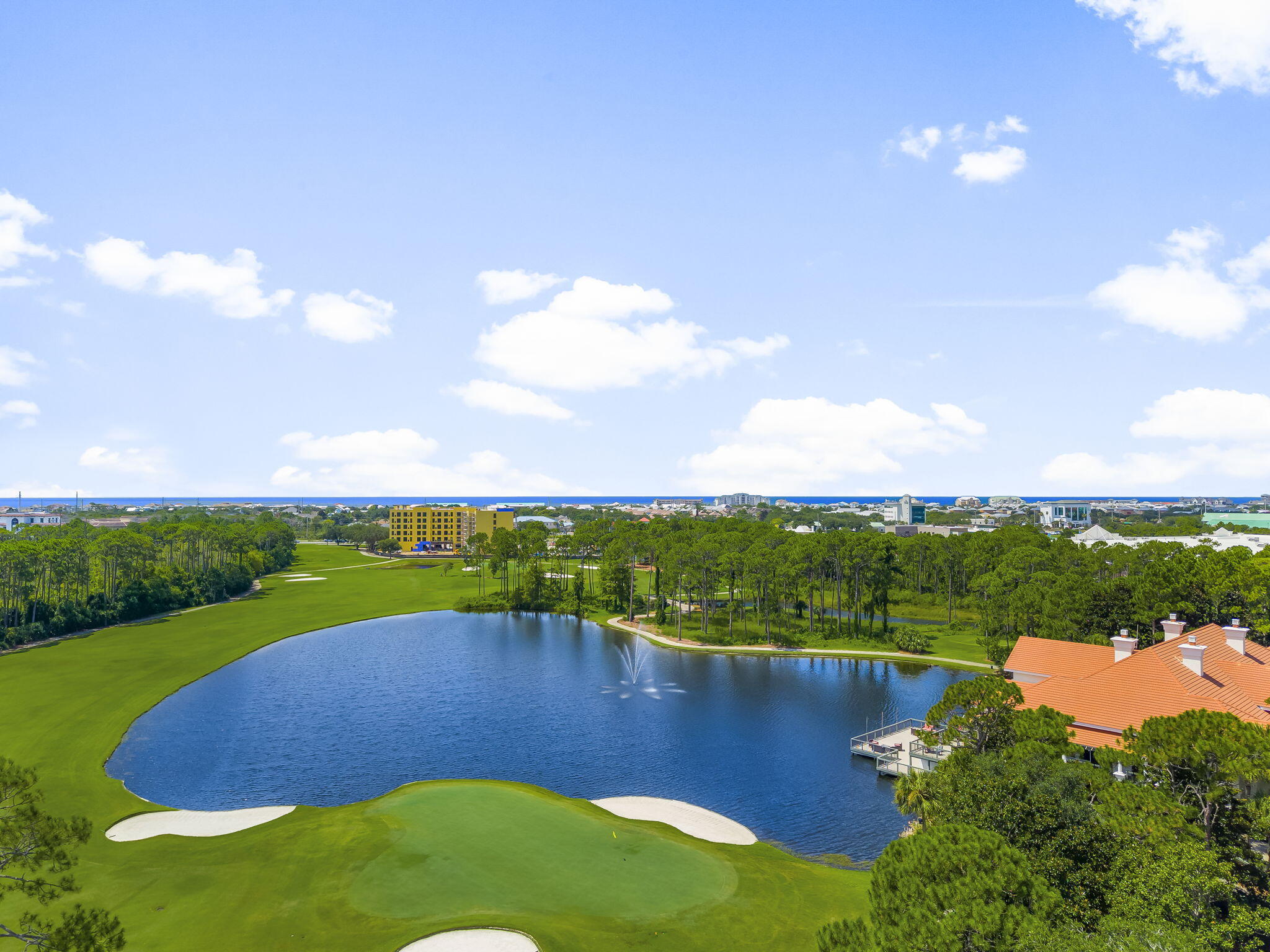 REGATTA BAY GOLF VILLAS - Residential