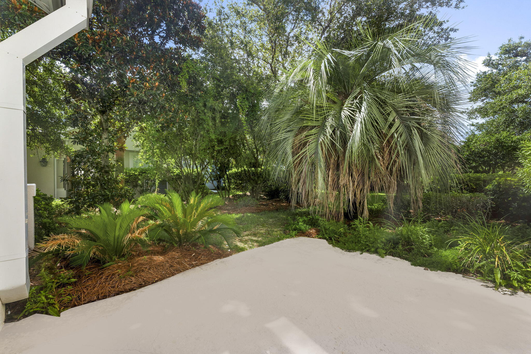 REGATTA BAY GOLF VILLAS - Residential