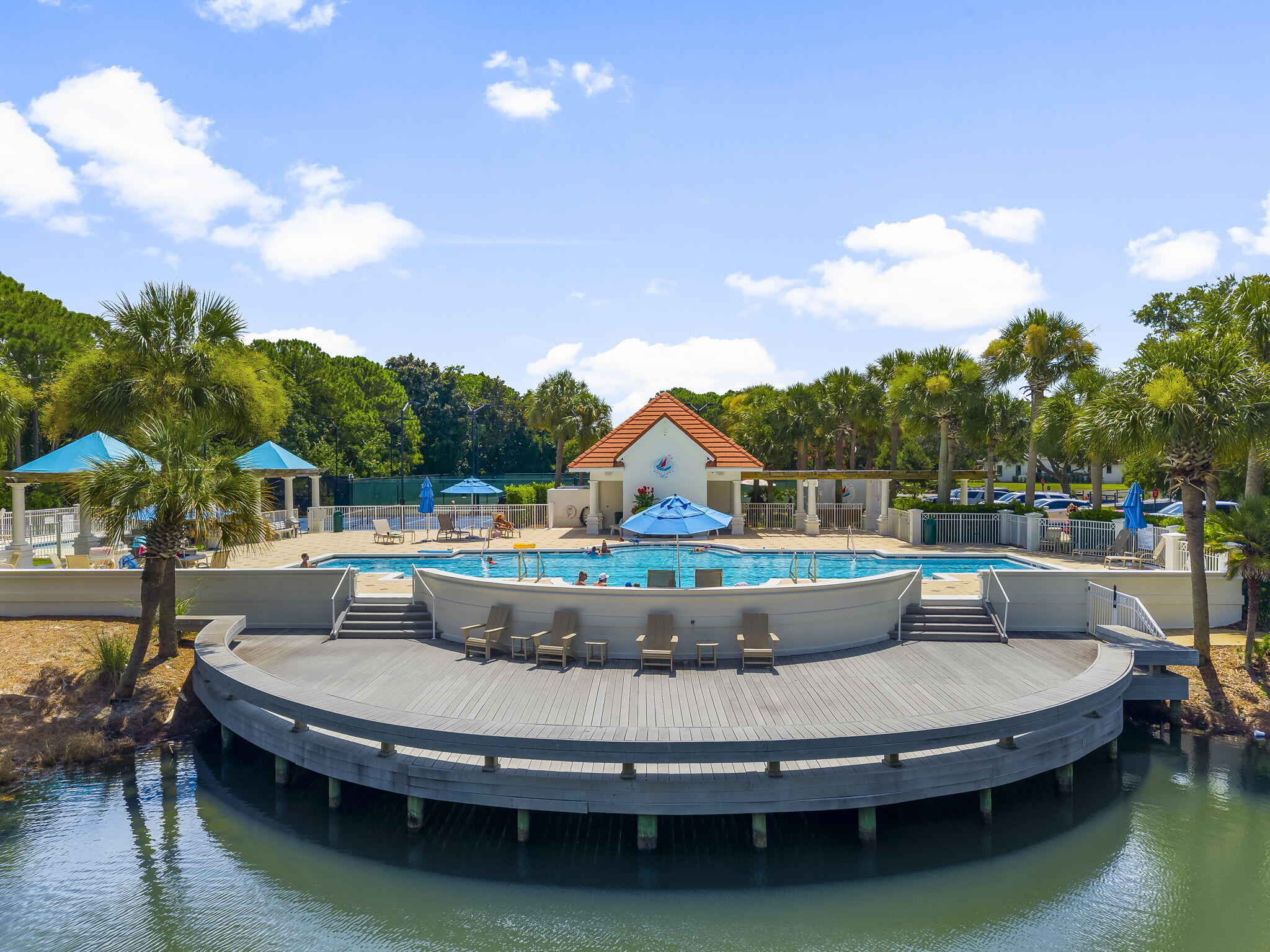 REGATTA BAY GOLF VILLAS - Residential