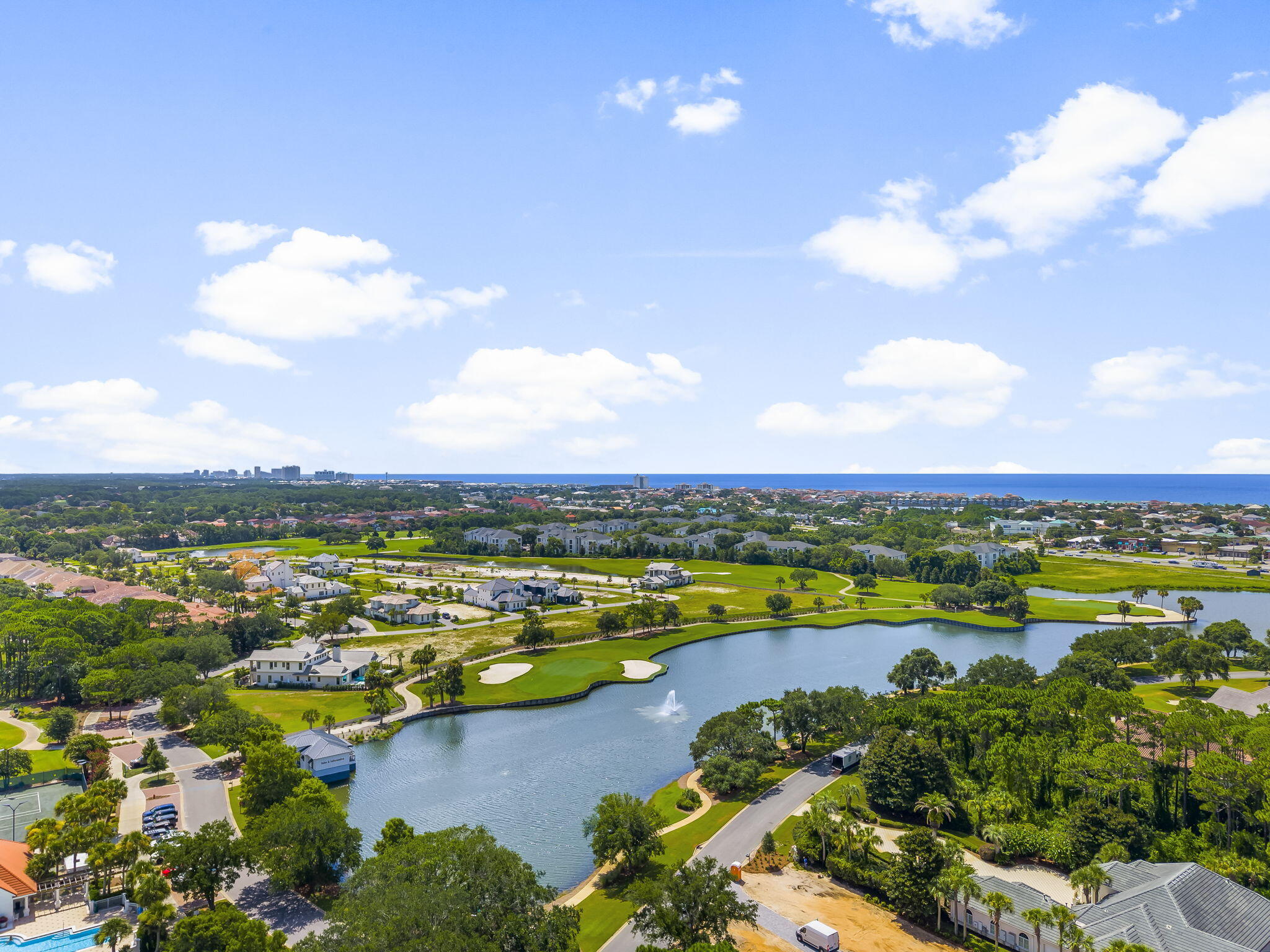 REGATTA BAY GOLF VILLAS - Residential