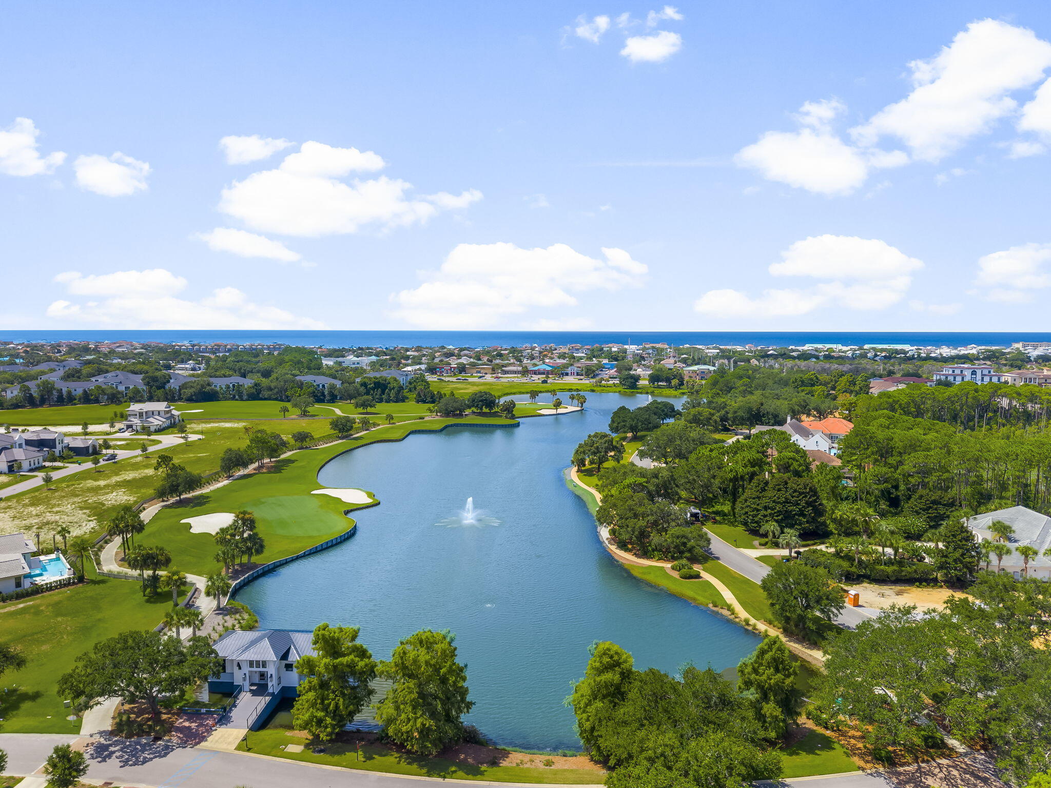 REGATTA BAY GOLF VILLAS - Residential