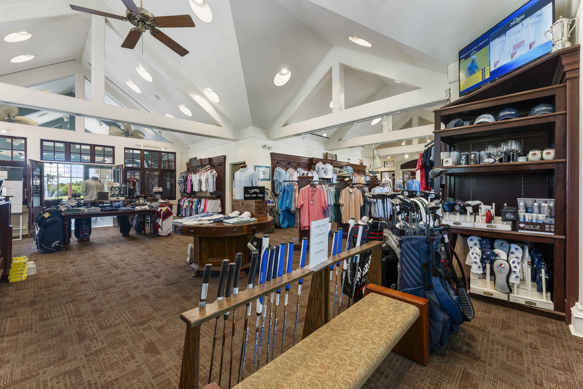 REGATTA BAY GOLF VILLAS - Residential