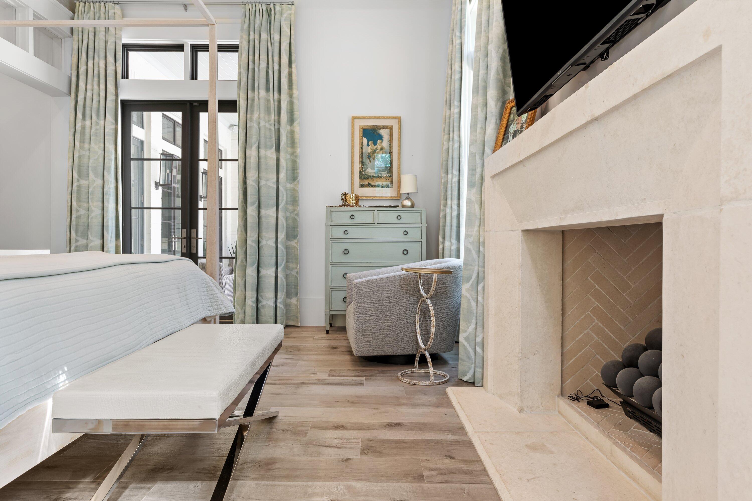 BURNT PINE - Residential