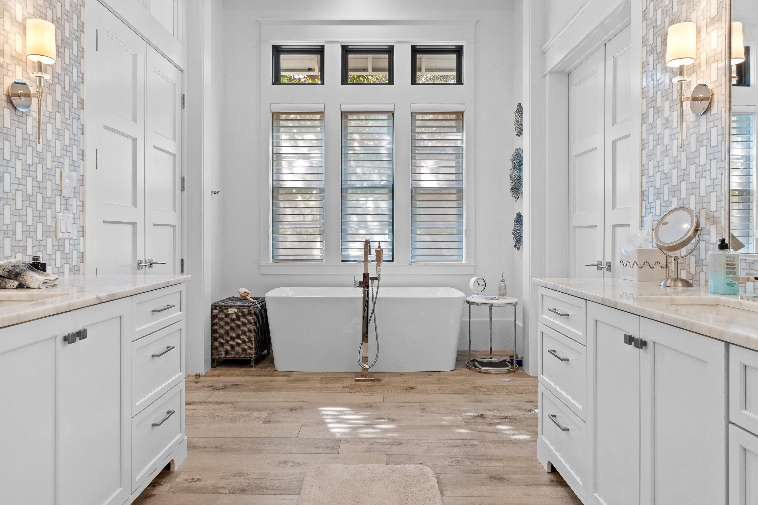 BURNT PINE - Residential