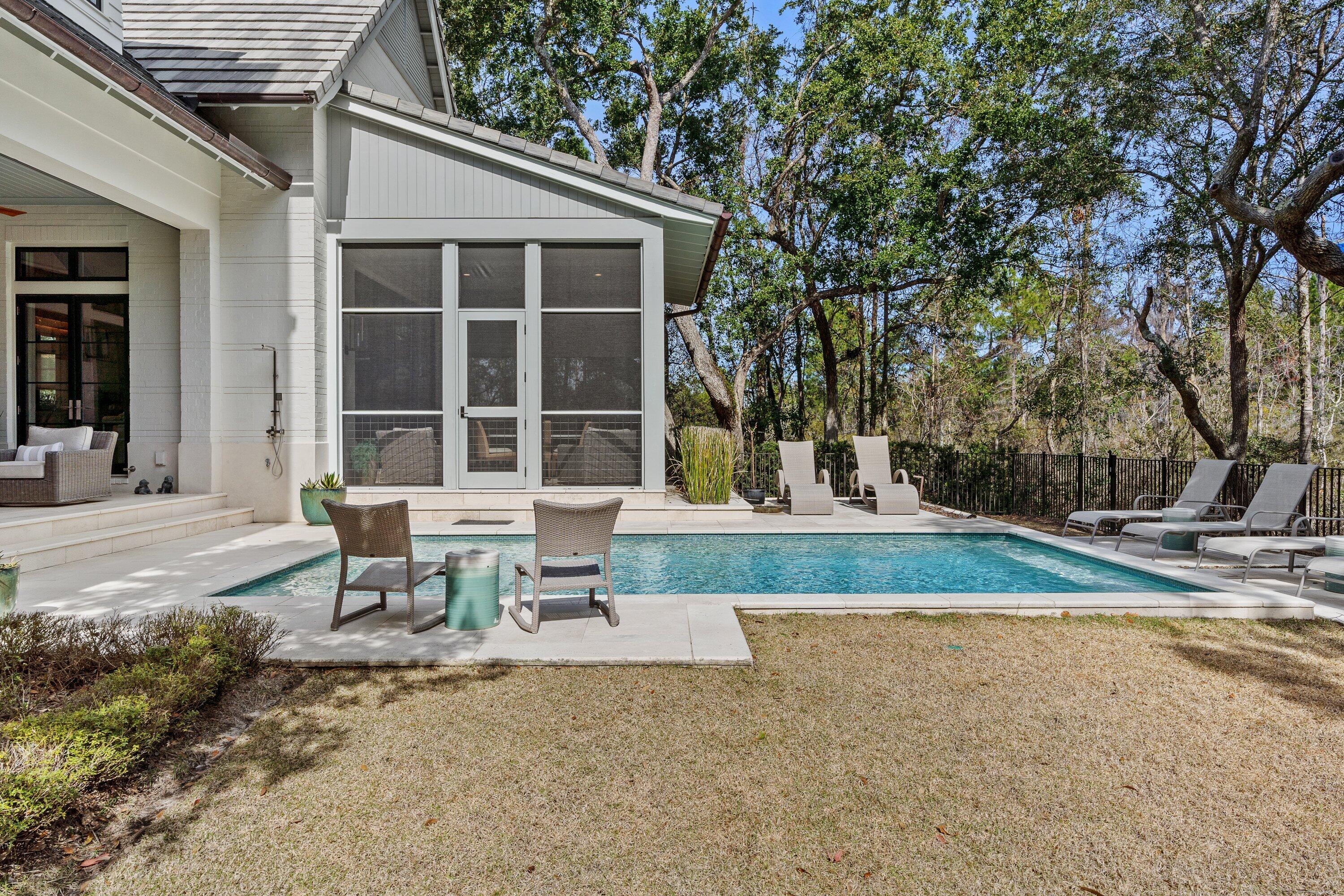 BURNT PINE - Residential