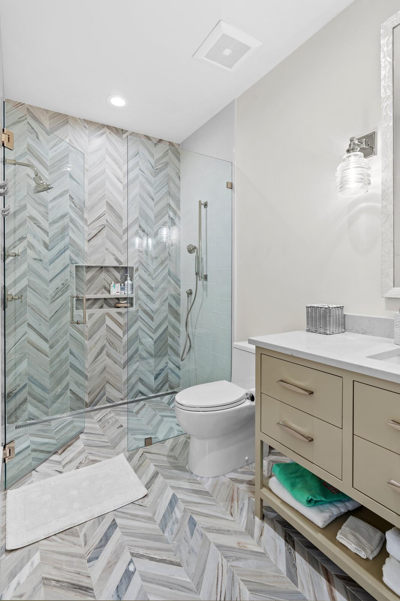 BURNT PINE - Residential