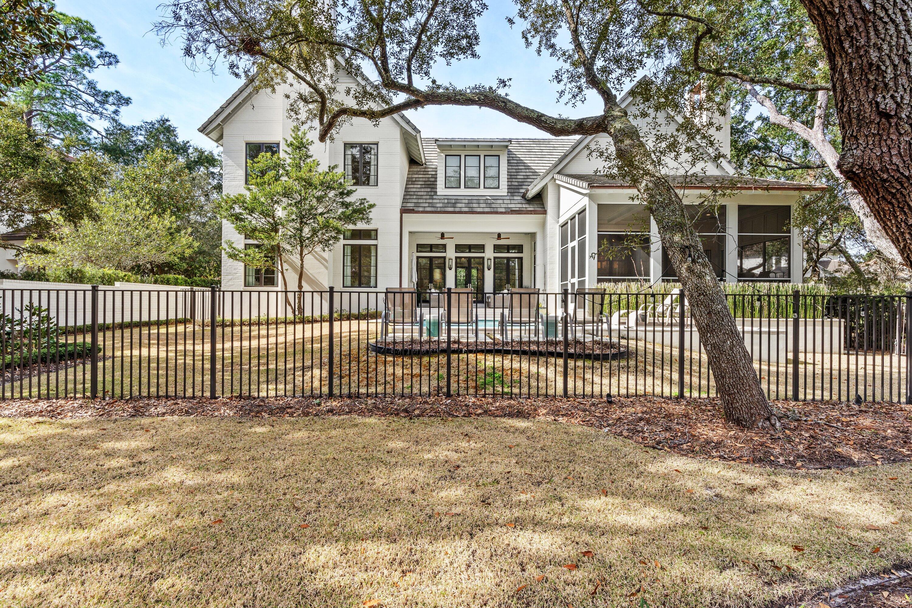 BURNT PINE - Residential