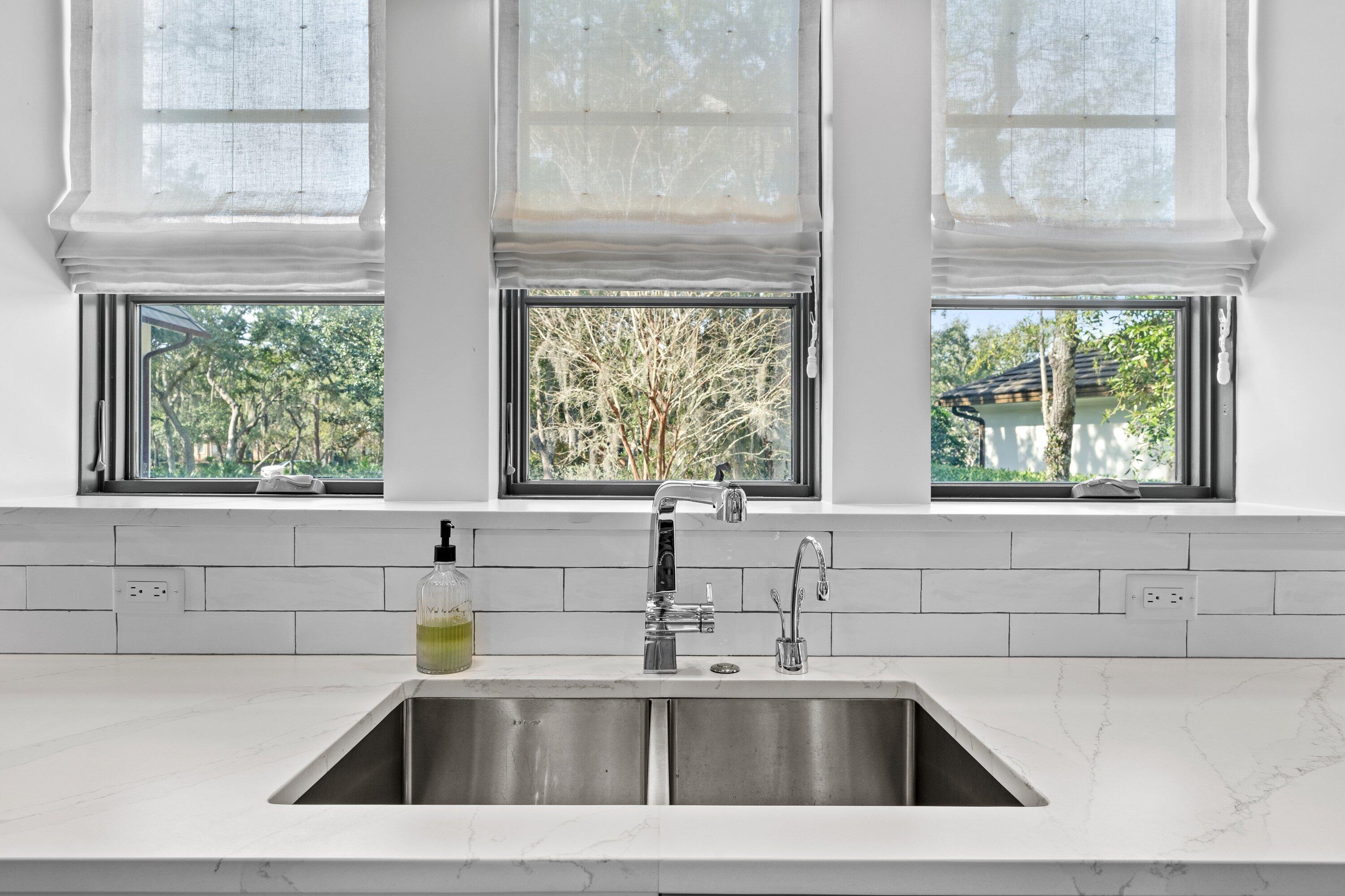 BURNT PINE - Residential