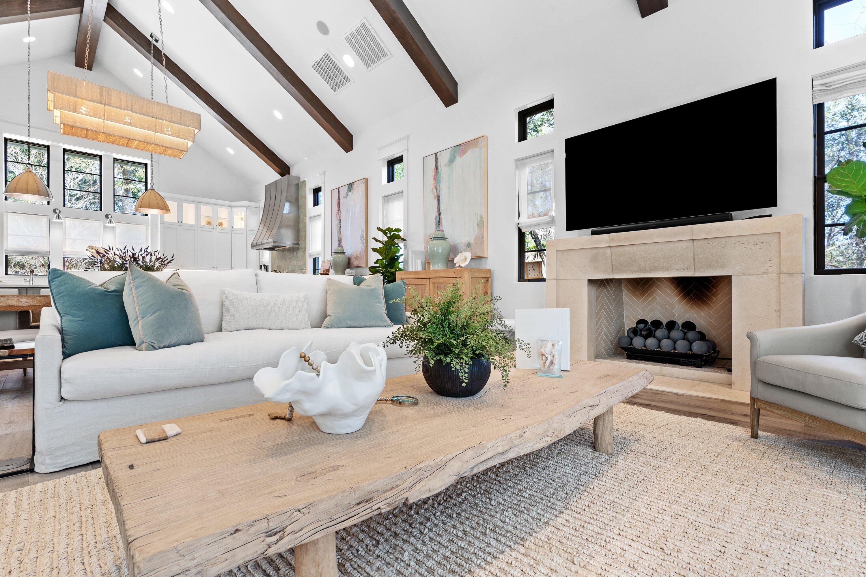 BURNT PINE - Residential