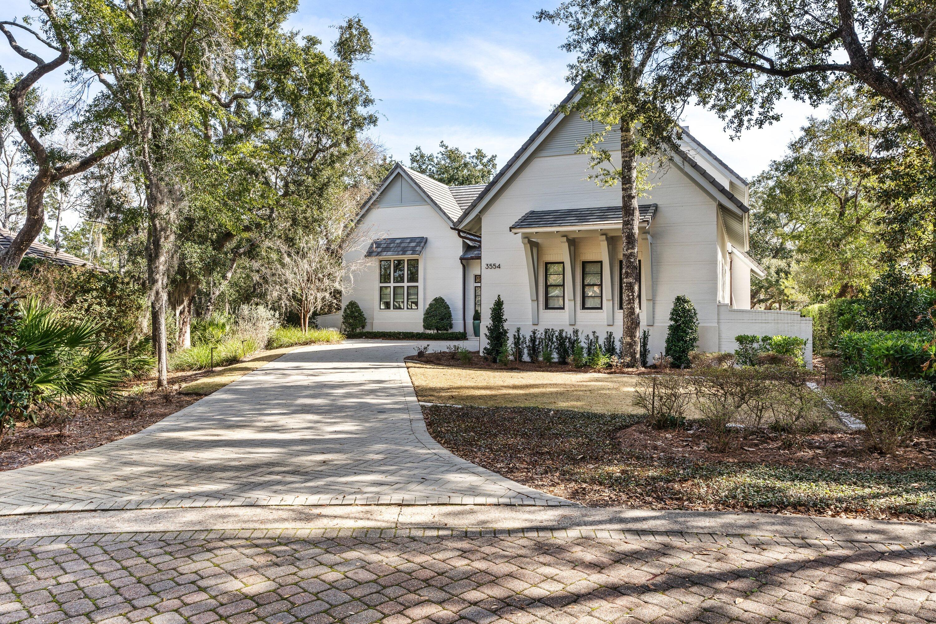 BURNT PINE - Residential