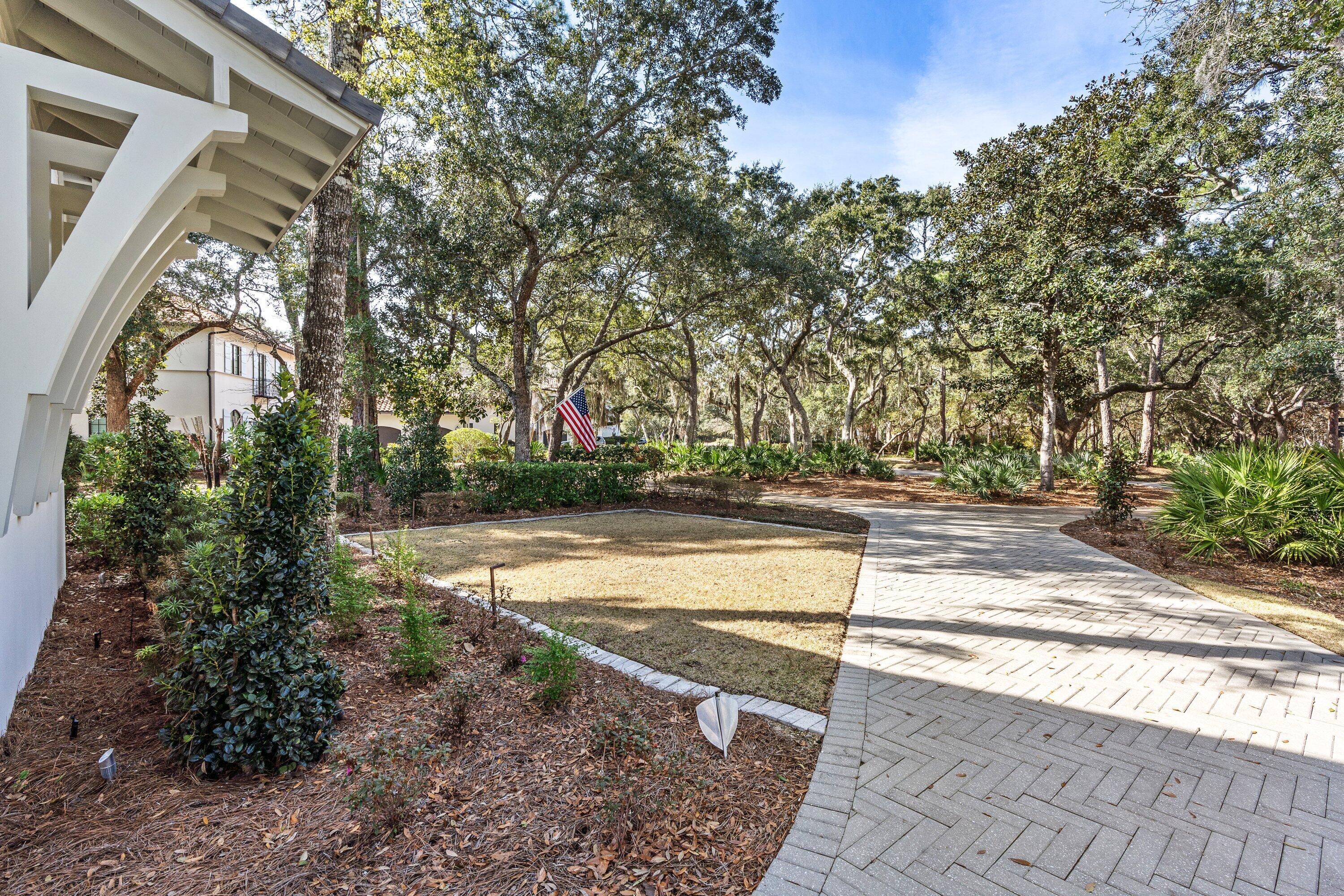 BURNT PINE - Residential