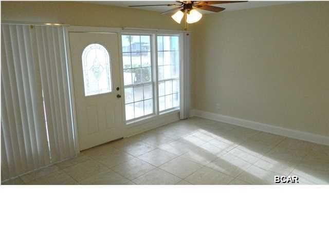 HOLIDAY BEACH UNIT #8 - Residential