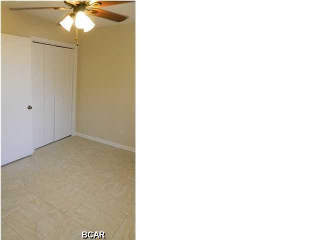 HOLIDAY BEACH UNIT #8 - Residential