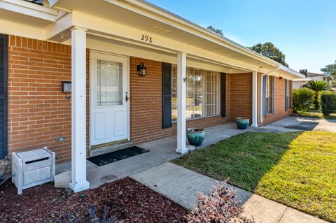 A home in Fort Walton Beach