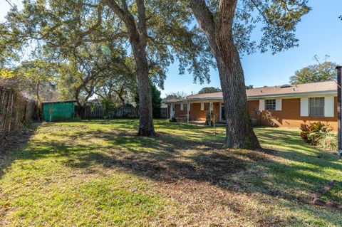 A home in Fort Walton Beach