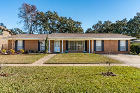 A home in Fort Walton Beach