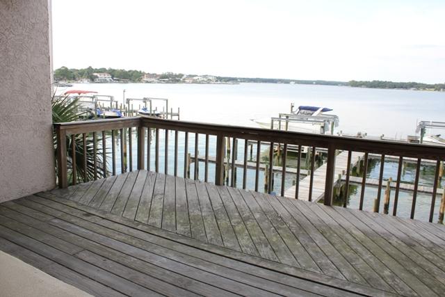 BAYOU PINES T/H - Residential