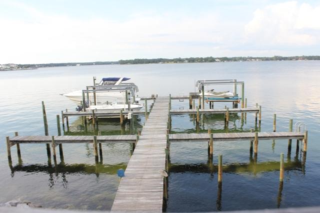 BAYOU PINES T/H - Residential