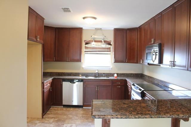 BAYOU PINES T/H - Residential