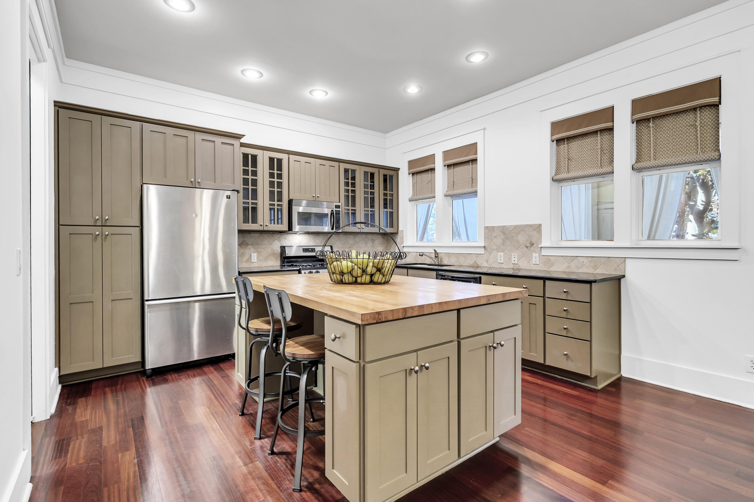 LAUREL GROVE - Residential