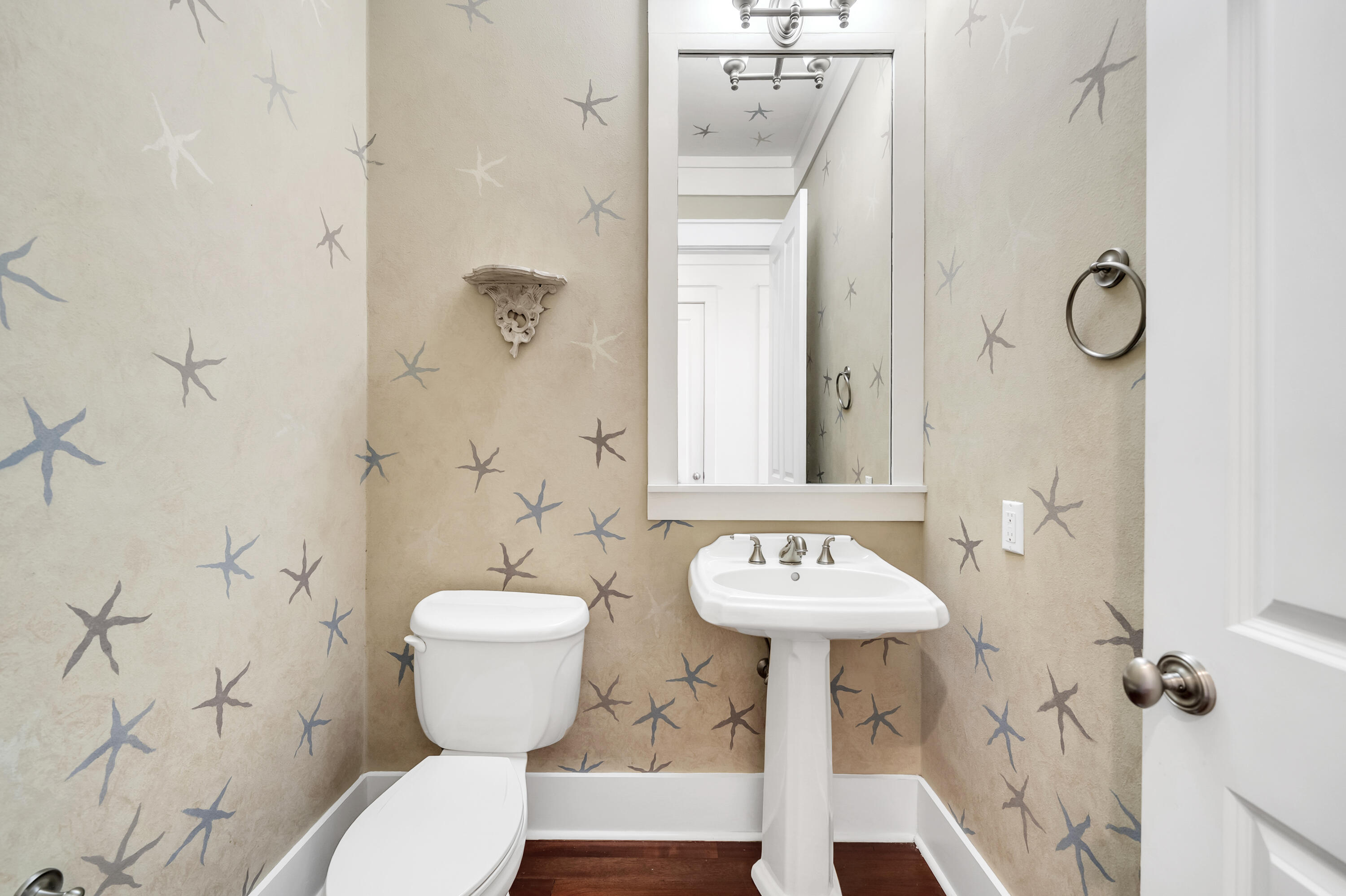 LAUREL GROVE - Residential