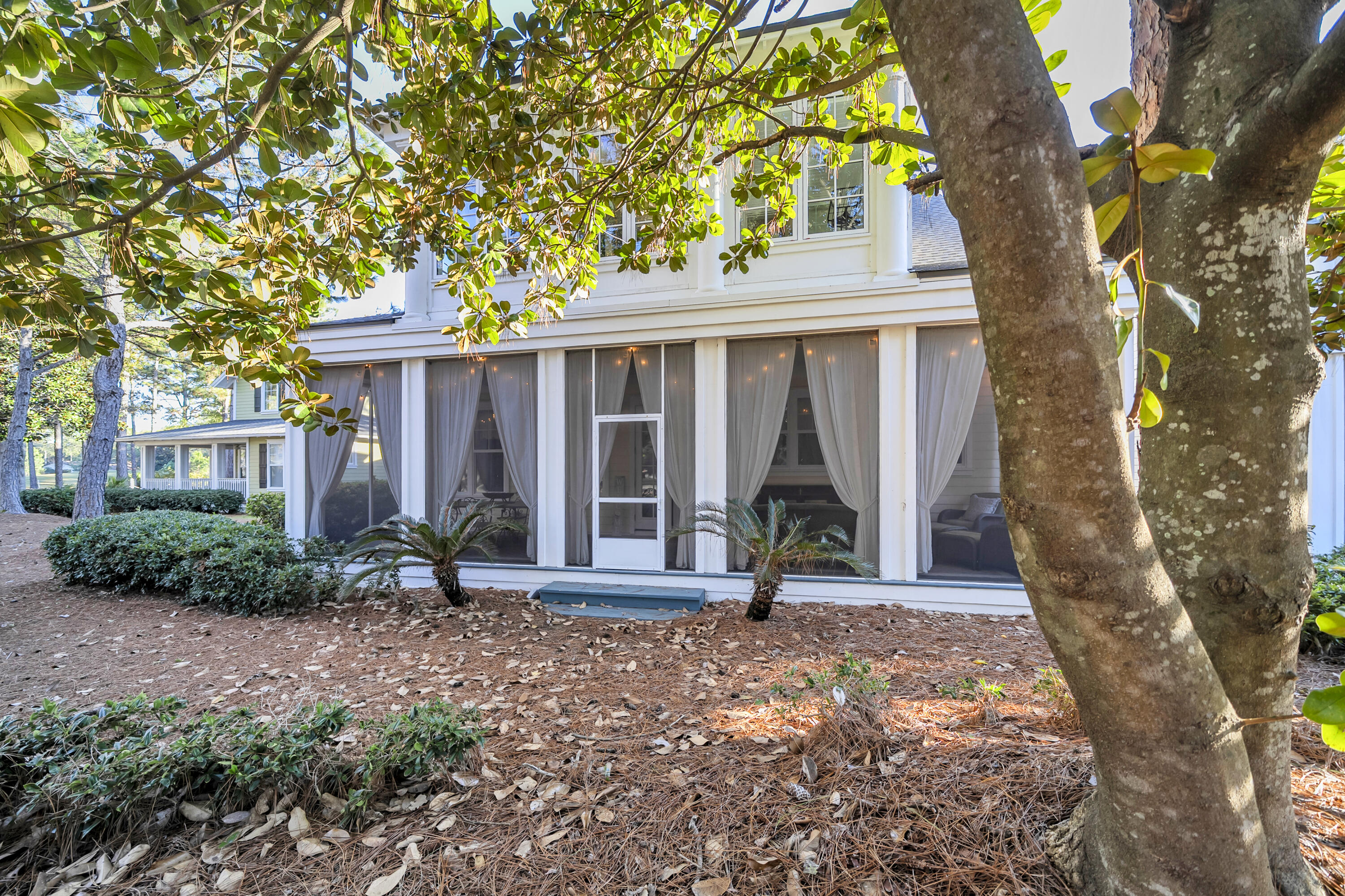 LAUREL GROVE - Residential