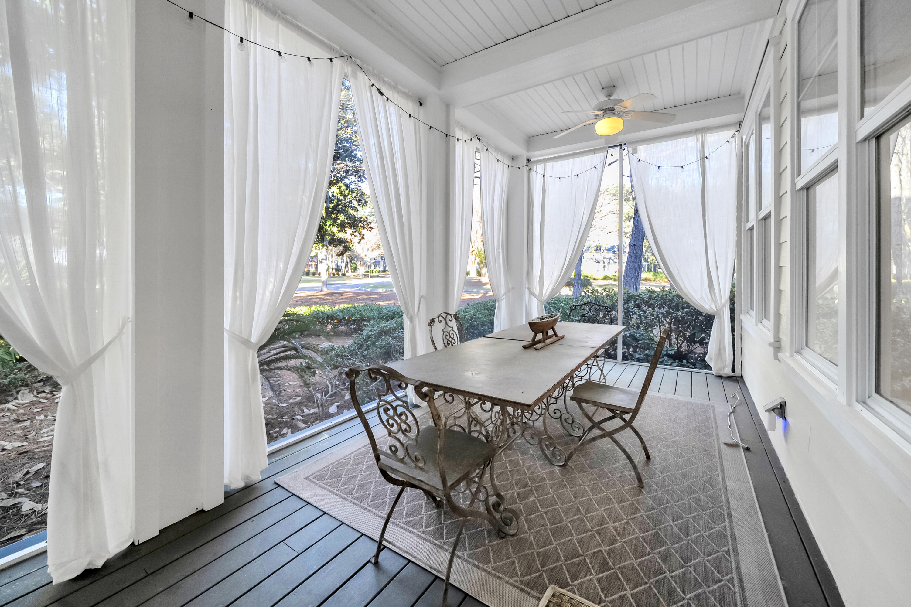 LAUREL GROVE - Residential