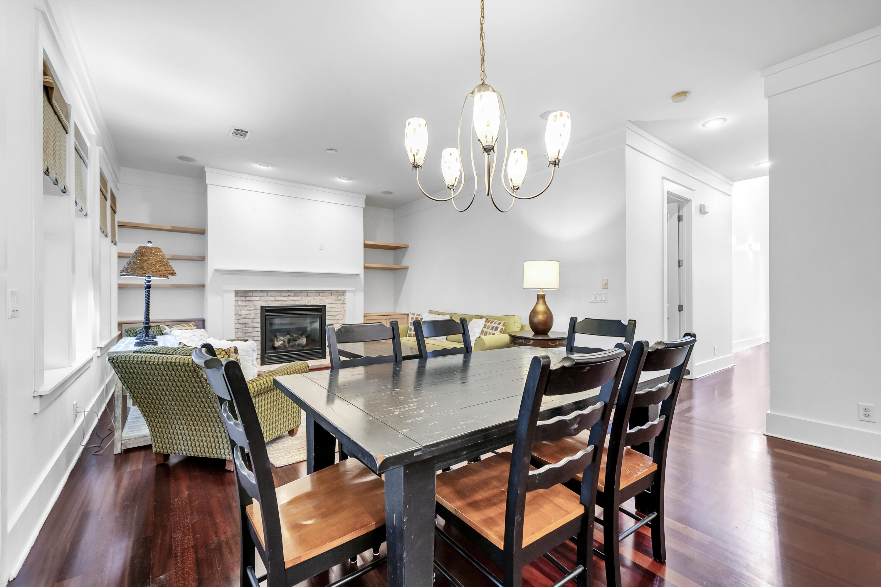 LAUREL GROVE - Residential