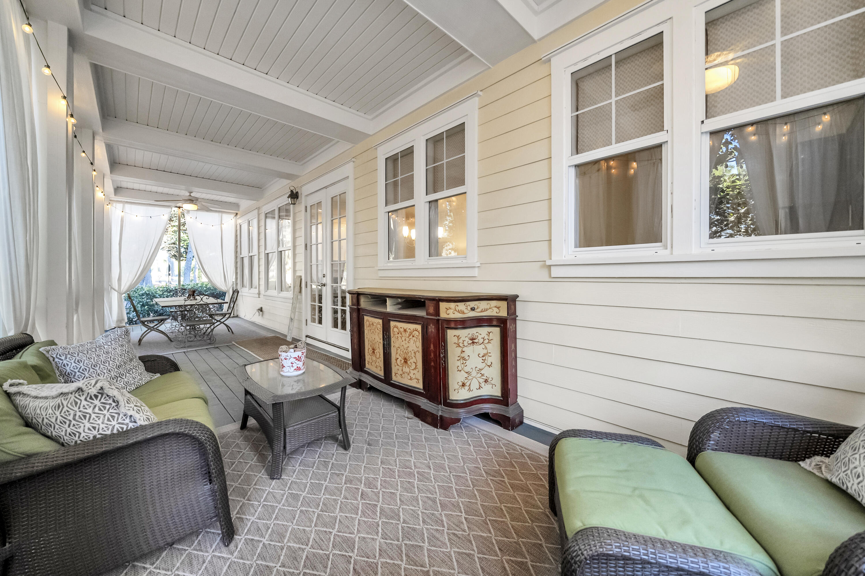 LAUREL GROVE - Residential