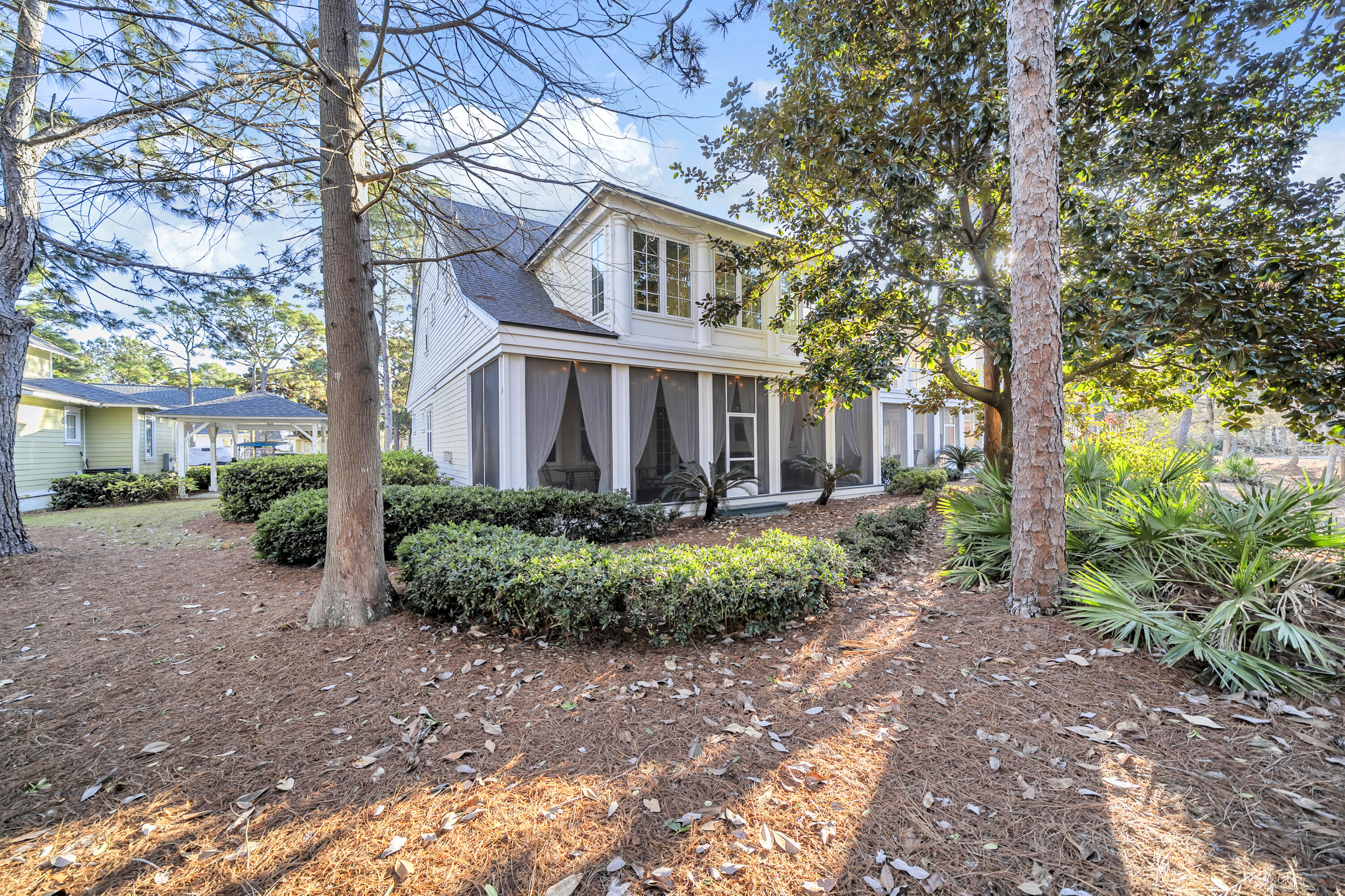 LAUREL GROVE - Residential